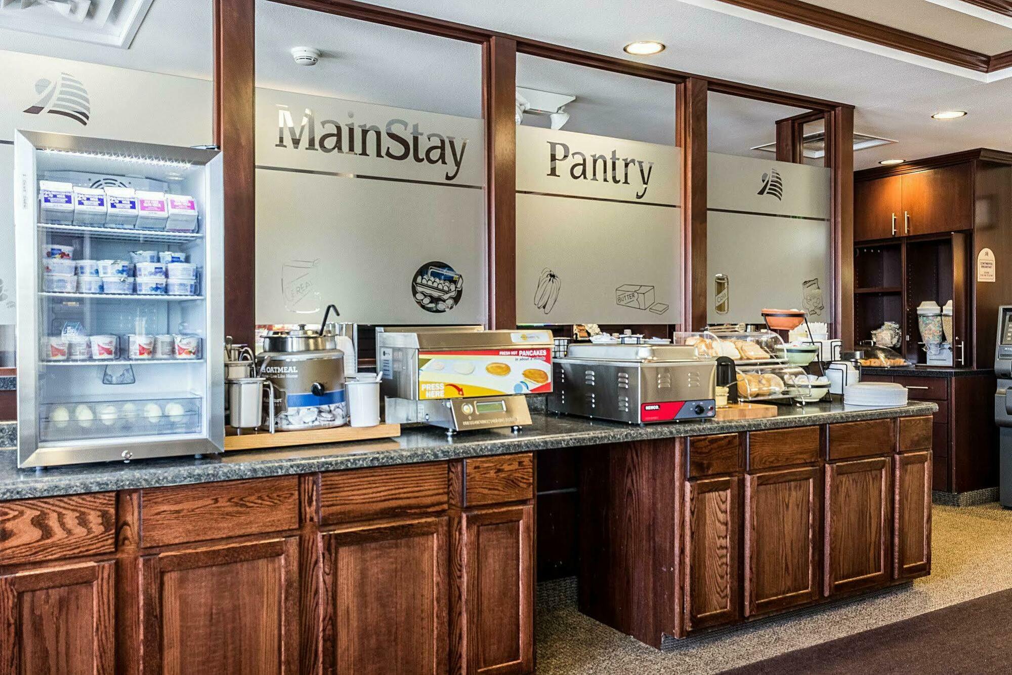 Mainstay Suites Minot Exteriör bild